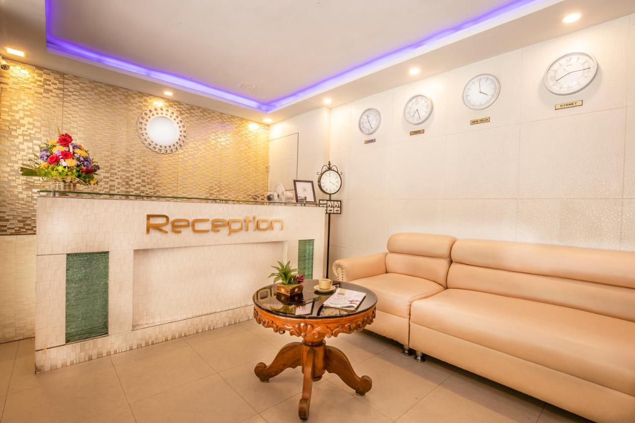Hotel Aishwarya Le Royal à Mysore Extérieur photo